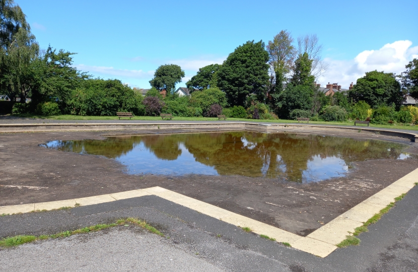 Coronation Park lake