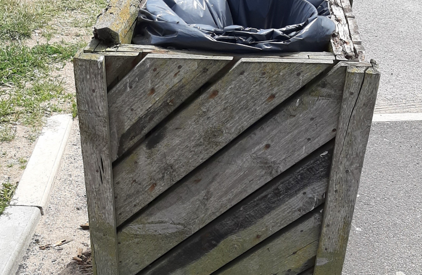 Litter bin seafront